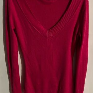 Express Pink V-Neck Sweater
Women’s Size Medium